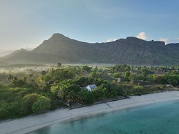 MYAMO Beach Lodge