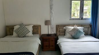 MYAMO Beach Lodge
