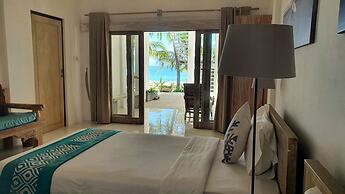 MYAMO Beach Lodge