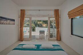 MYAMO Beach Lodge