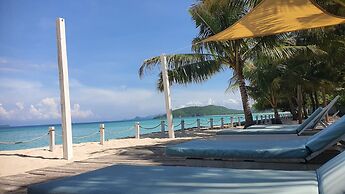 MYAMO Beach Lodge