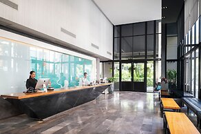 Cross Vibe Sukhumvit Hotel