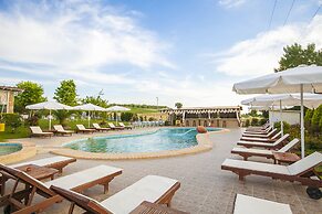 Sunny Hill Hotel
