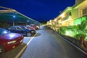 Sunny Hill Hotel