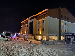 Sarikamis Snowflake Dağ Oteli