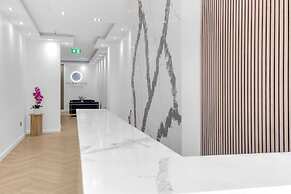 Signature Hotel London