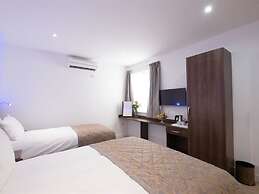 Signature Hotel London