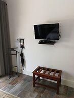 At 98 on Lynburn Guest House
