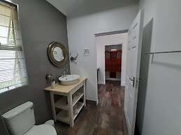 At 98 on Lynburn Guest House
