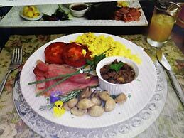 At 98 on Lynburn Guest House