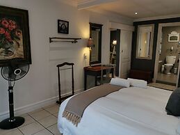 At 98 on Lynburn Guest House