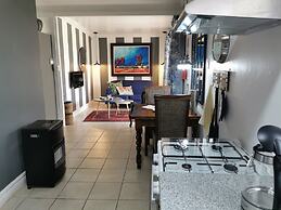 At 98 on Lynburn Guest House