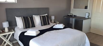 Phoenix Lodge and Waterside Accommodation