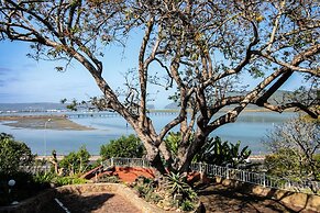 Phoenix Lodge and Waterside Accommodation
