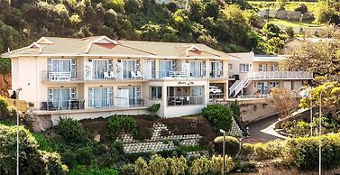 Phoenix Lodge and Waterside Accommodation