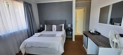 Phoenix Lodge and Waterside Accommodation