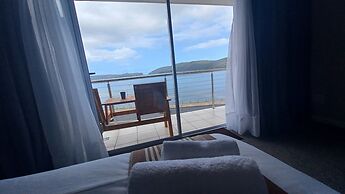 Phoenix Lodge and Waterside Accommodation