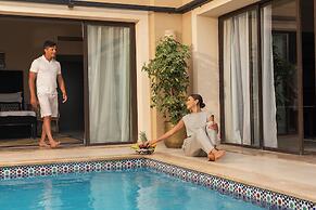 JAZ Oriental, Almaza Bay