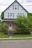 Moncton Suites - 81 Maple Street