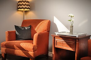 Moncton Suites - 267 Universite Ave
