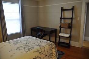 Moncton Suites - 267 Universite Ave