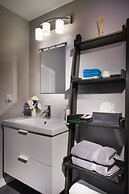 Moncton Suites - 267 Universite Ave