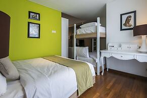 Yan's House Hotel