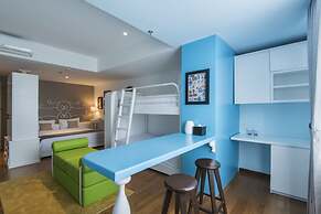 Yan's House Hotel