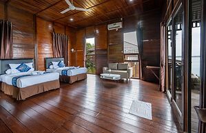 Noah Maratua Resort