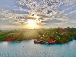 Noah Maratua Resort