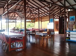 Noah Maratua Resort