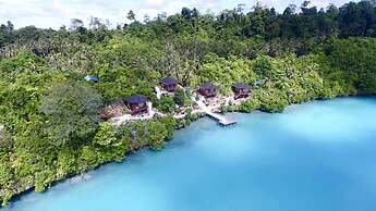 Noah Maratua Resort