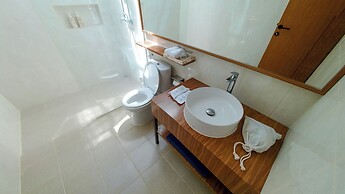 Noah Maratua Resort