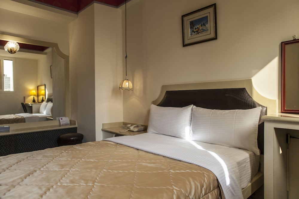 Good Hotel