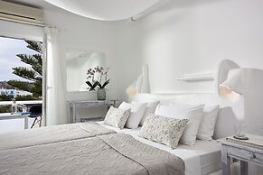 Milos Hotel