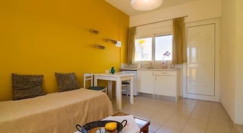 Kamaria Apartments