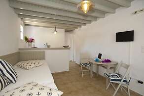 Gryparis Club Apartments