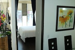 Puerta Alameda Suites
