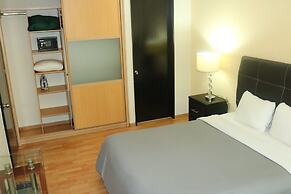 Puerta Alameda Suites