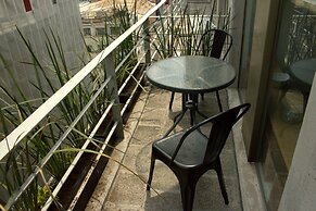 Puerta Alameda Suites