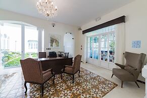 Delfina Boutique Hotel