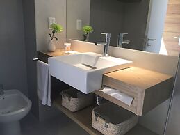 Live Hotel Boutique - Adults Only