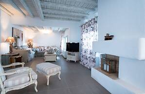 Aelia Paros Villas