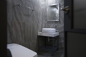 Hotel Gray