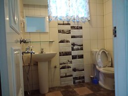 Caitlyn Hostel
