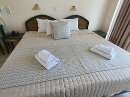 Zannis Hotel