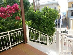 Zannis Hotel