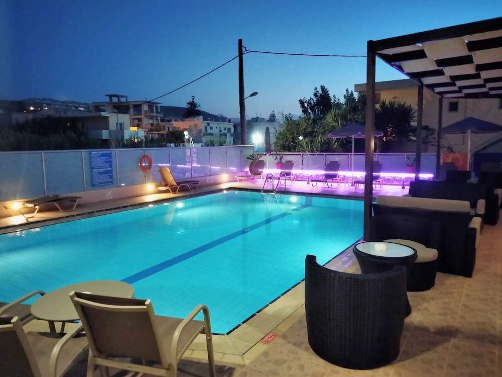 Zannis Hotel