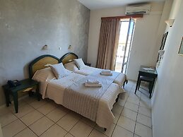 Zannis Hotel