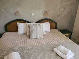 Zannis Hotel